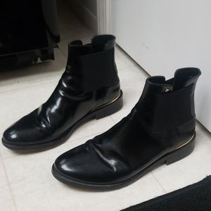 Black Leather Chukka Ankle Boots by Reve D'Un Jour